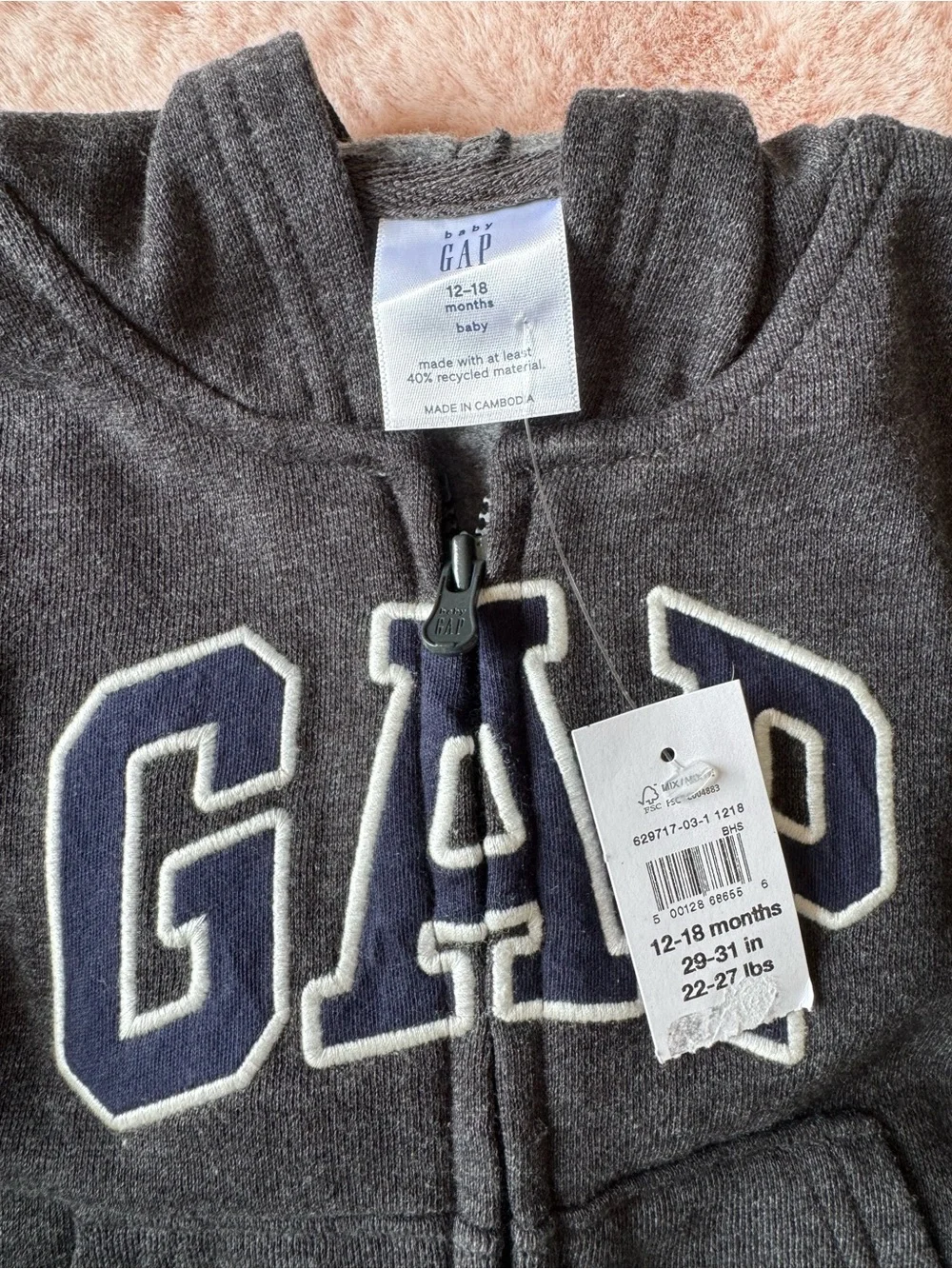 NWT Gap Baby Full-zip Hoodie Size 12-18 months
